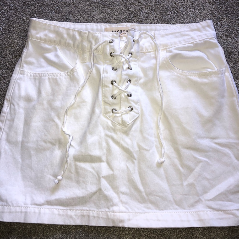 Pacsun White Lace Up Jean Skirt size 26